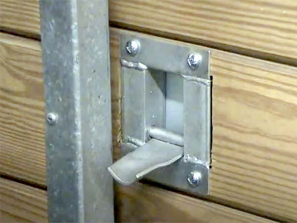 gravity latch